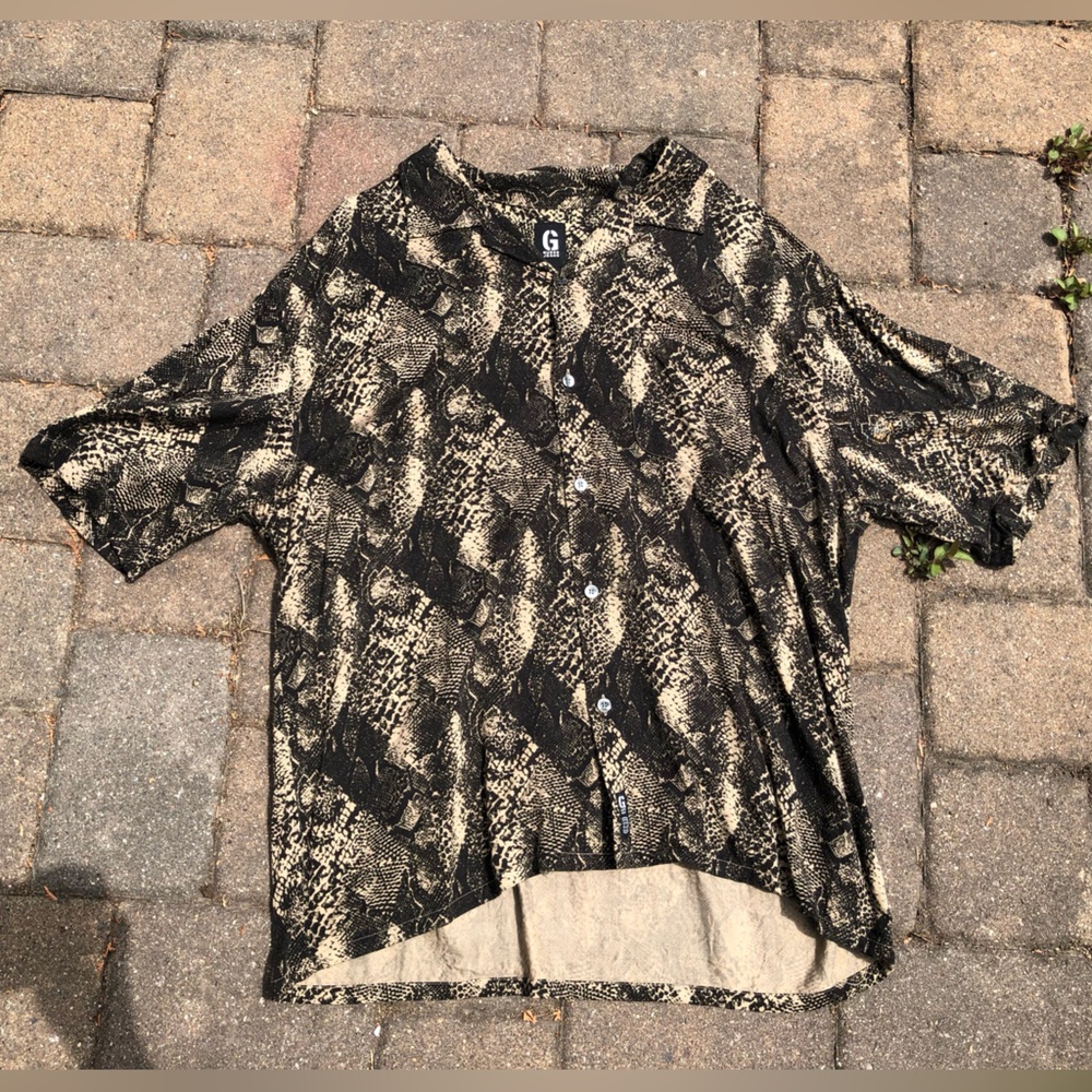XL Guess Soft Button-Up Shirt